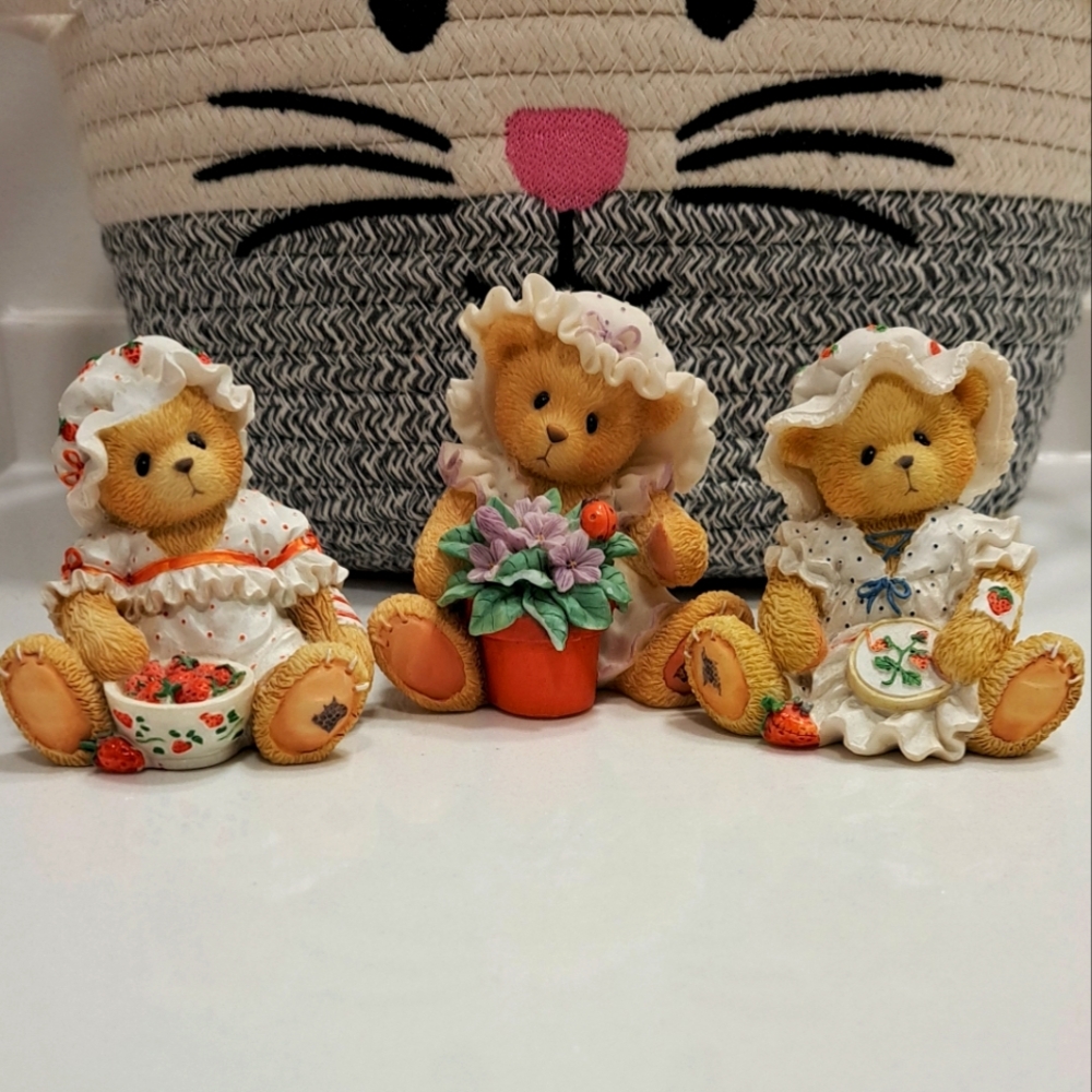 Cherished Teddies 🧸 figurines.